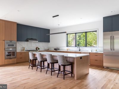 7526 Fisher Dr, Falls Church, VA, 22043