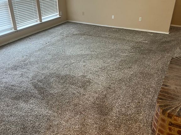 3rd image of 500 Pin Oak Ln