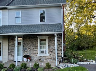 1112 W Market St, Perkasie, PA 18944