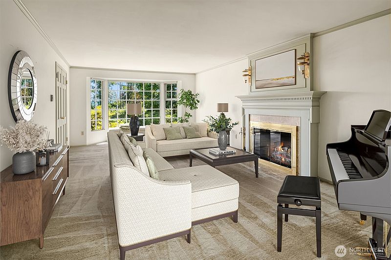 5th image of 7921 E Mercer Way