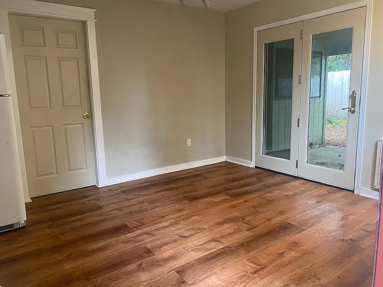 2401 Westwind Dr NW — Photo 2