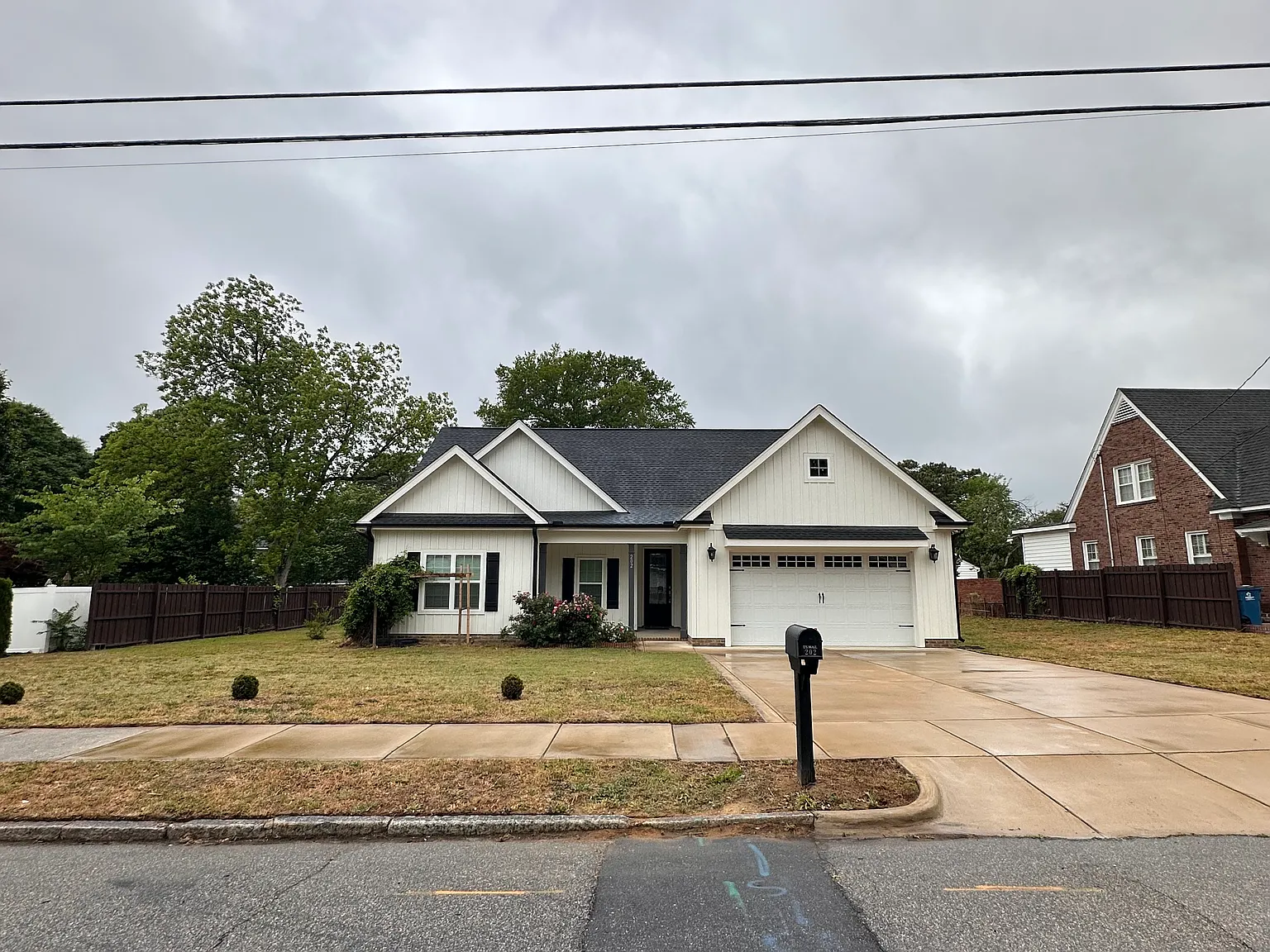 3 bed, 1675 sqft, $2,200 — Photo 2