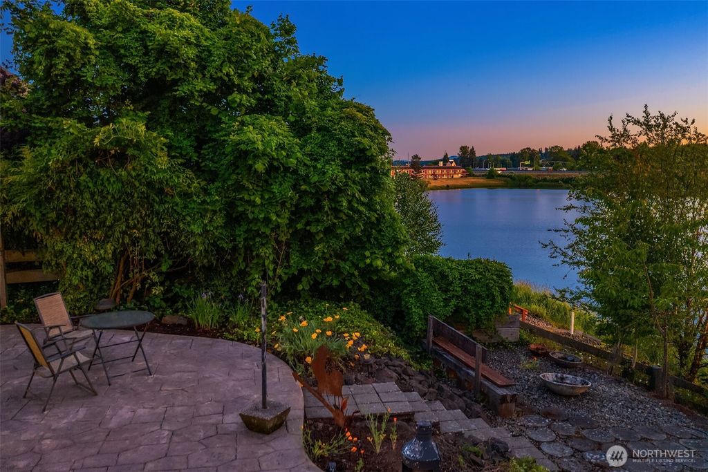 405 Lakeshore Drive, Centralia, WA - View 4