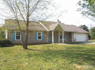 449 Hammond Rd, Statham, GA 30666