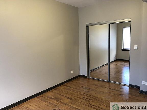 3rd image of 7844 S Ellis Ave #203