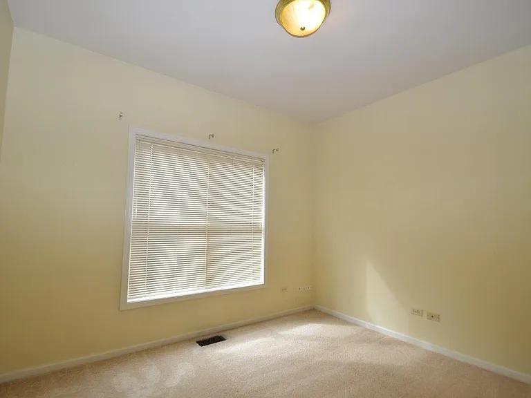 3301 Banford Cir — Photo 12
