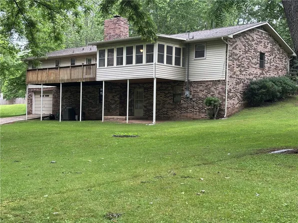 1010 W Sherman Ave, Harrison, AR 72601