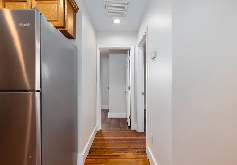 18 Canal St — Photo 10