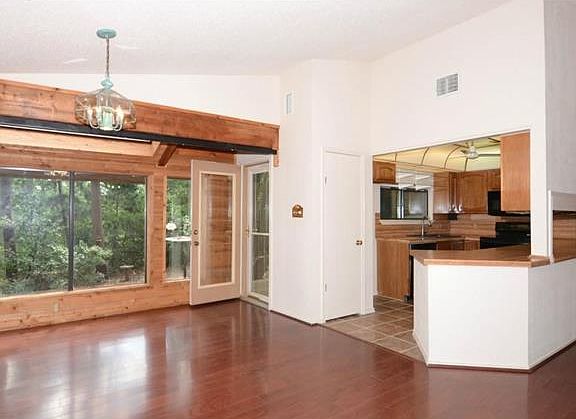 5th image of 215 Hanauma Dr