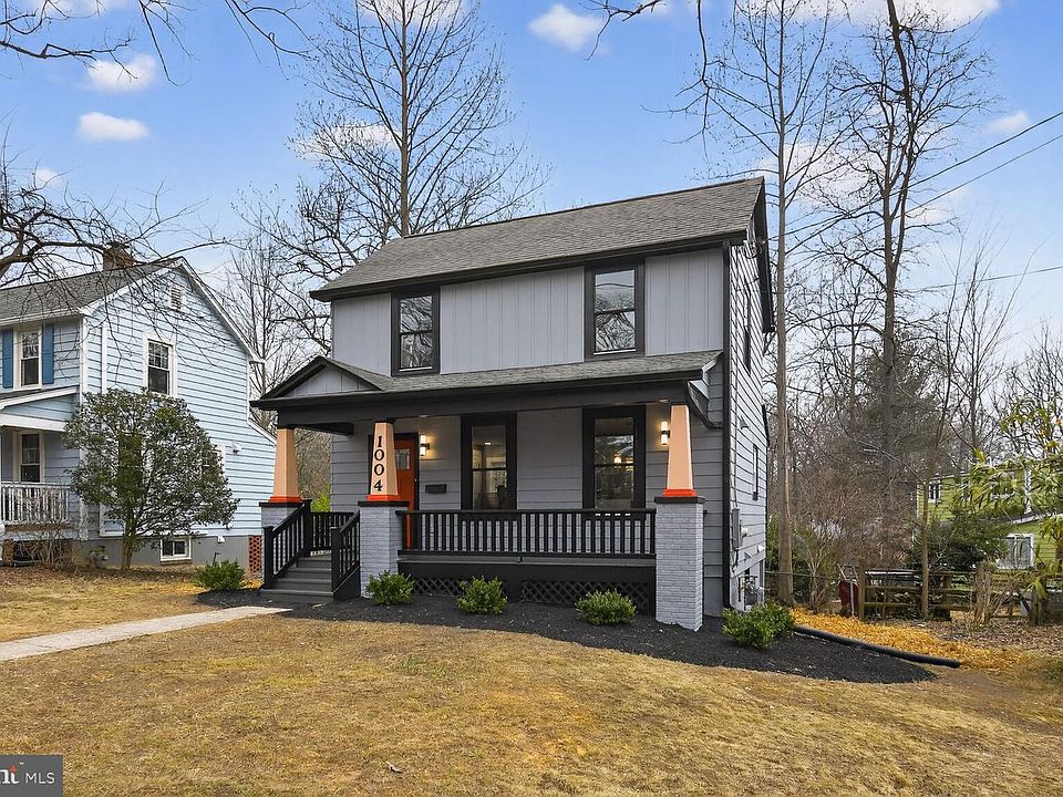 1st image of 1004 Elm Ave
