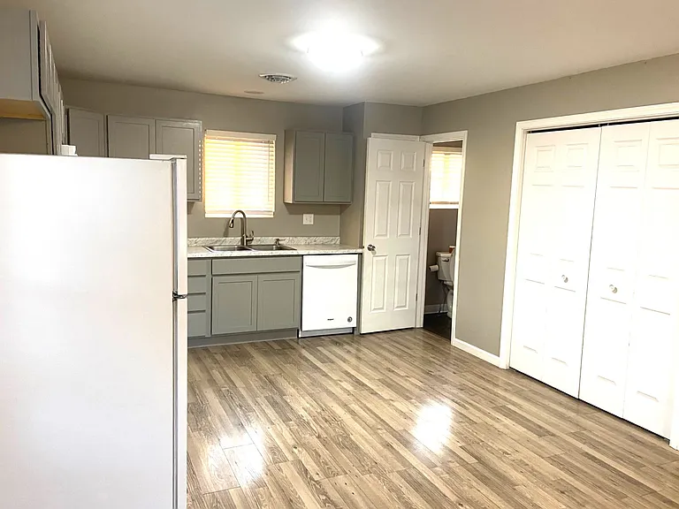 517 W Park St — Photo 6
