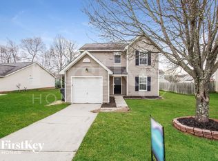 11720 Winter Pine Ln, Charlotte, NC 28269