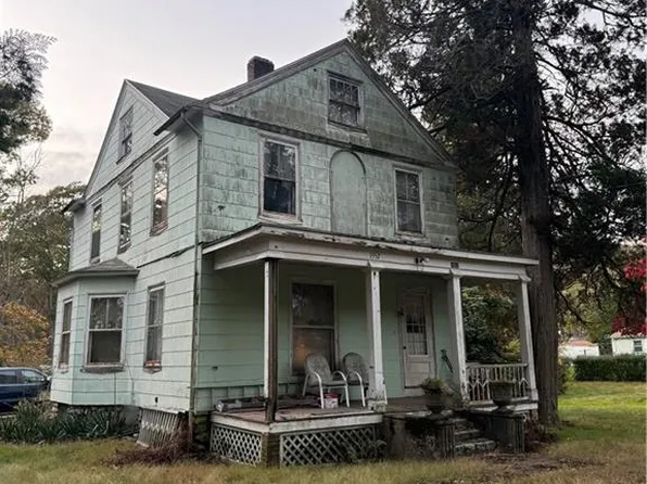 1552 Kingstown Rd, South Kingstown, RI 02879