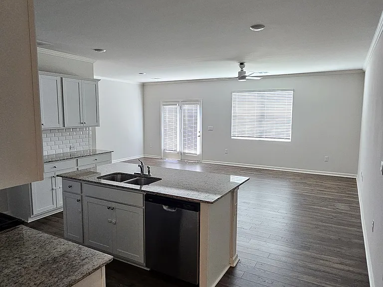 2695 Poppy Ct — Photo 6