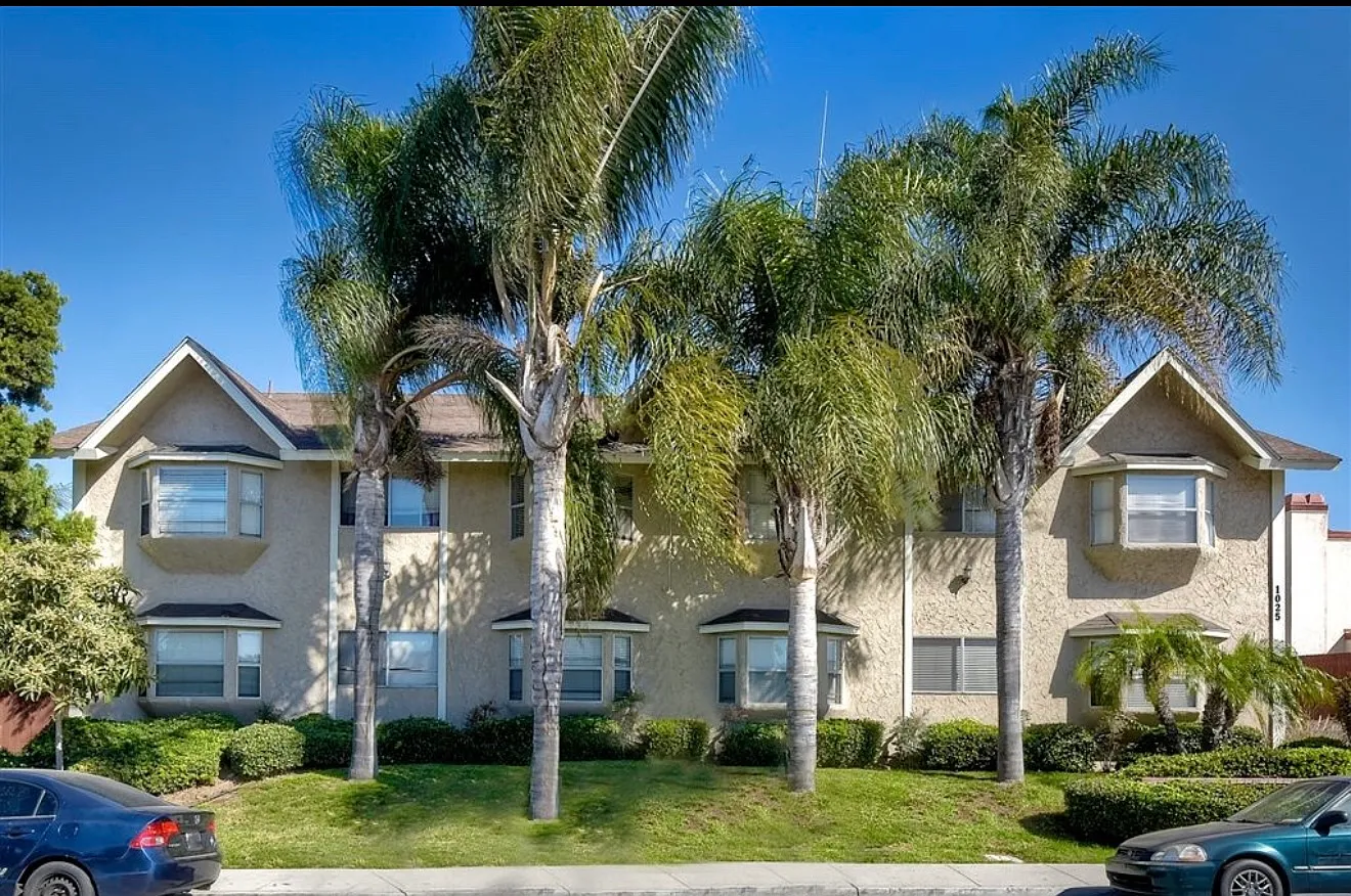 2 bed, 802 sqft, $2,500 — Photo 1