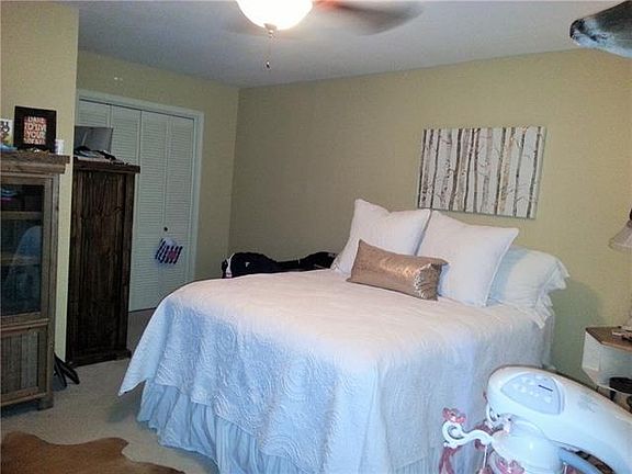 5th image of 2000 Willoughby Ln APT 5514