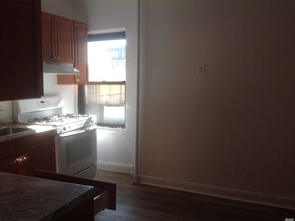 5th image of 37 Clinton Ave APT 1A