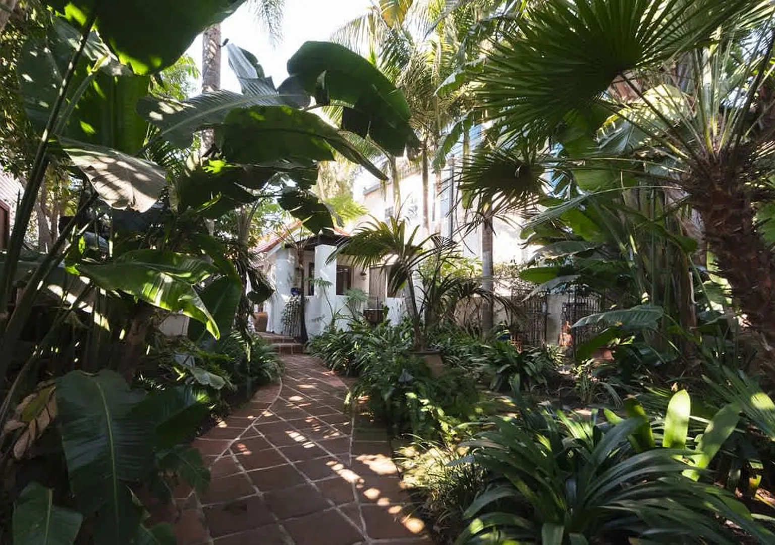 Venice Beachfront House w/ Garden & Outdoor Oasis — Photo 3