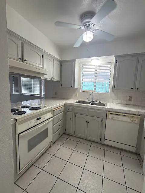 3 bed, 1154 sqft, $1,725 — Photo 3