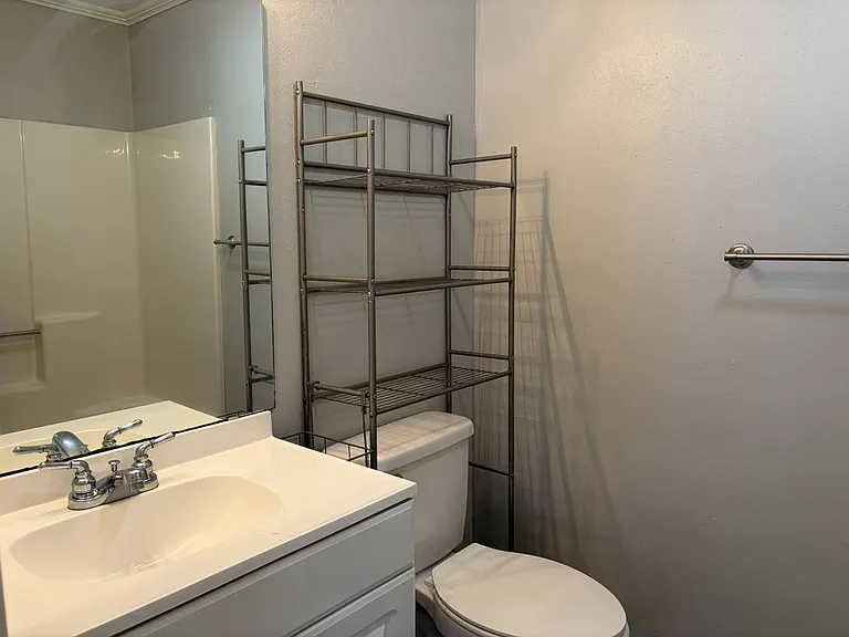 1222 N Washington St — Photo 48
