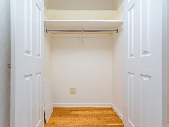 3rd image of 1369 Dekalb Ave #22