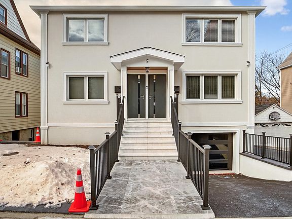 2nd image of 5 Oak Ave Floor 2