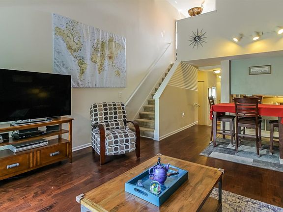 2nd image of 2139 Stone School Cir