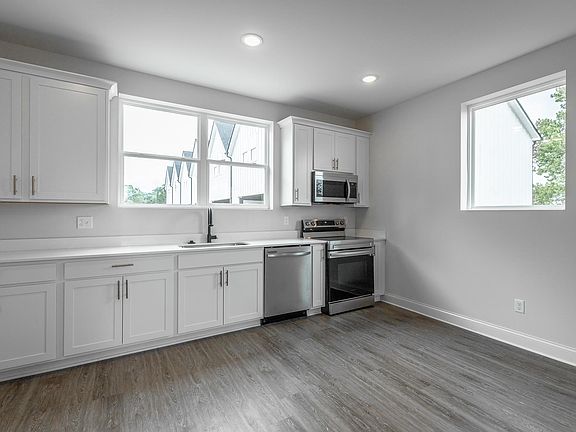 3rd image of 5602 Sofias Cir #43