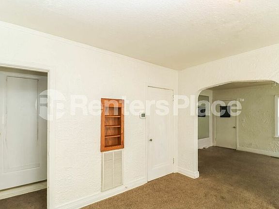4th image of 415 E 5th St Unit B