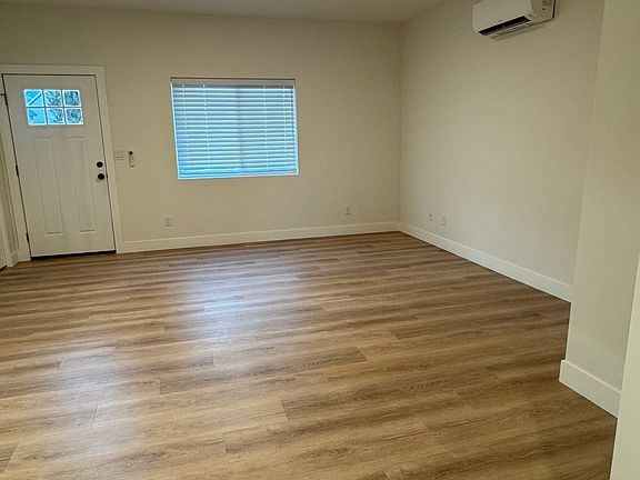 3rd image of 233 N Franklin Ave #D