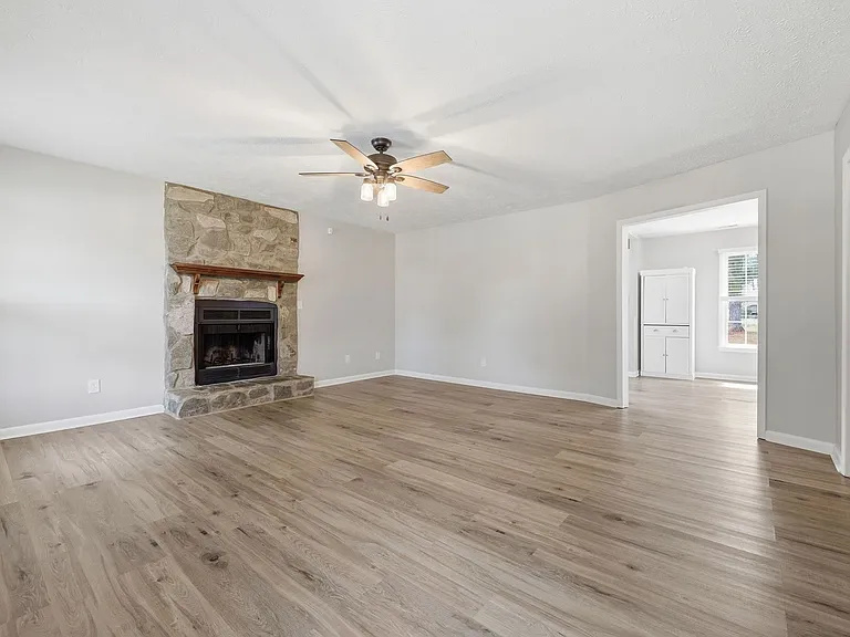1104 Nan St — Photo 18