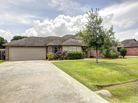3rd image of 207 Ennis Dr