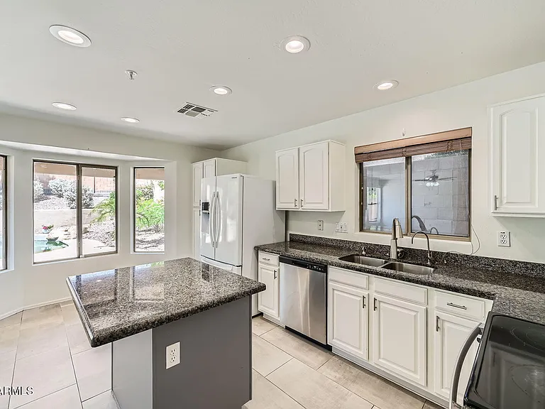 10310 E Le Marche Dr — Photo 4