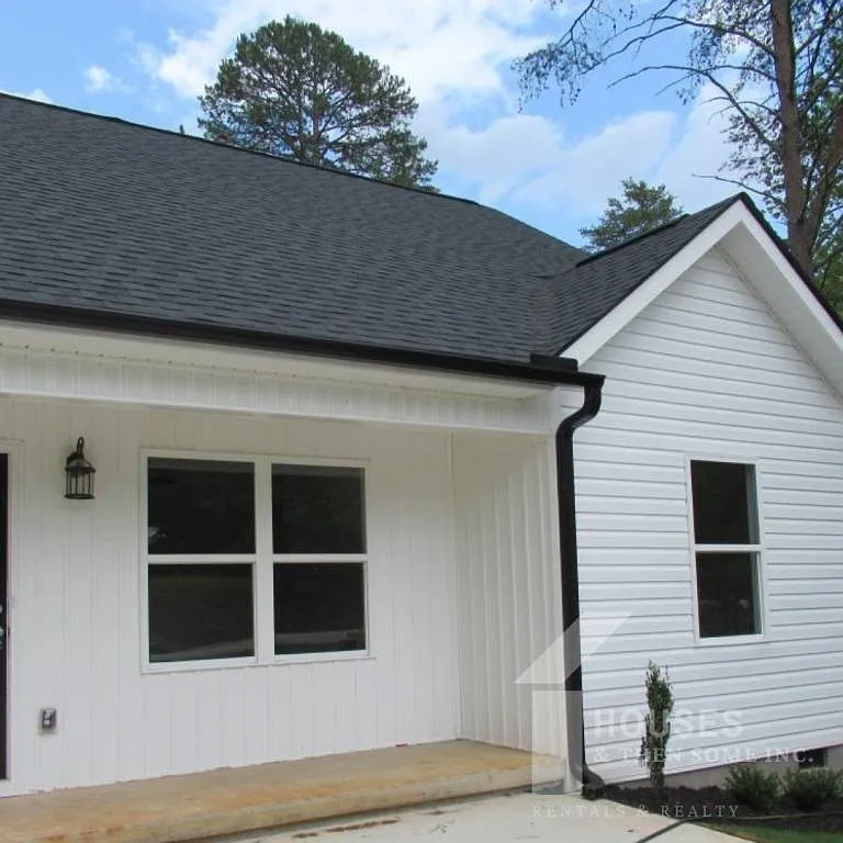 403 Bramlett Rd — Photo 2