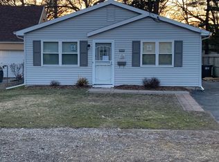 717 Sawyer Rd, Toledo, OH 43615