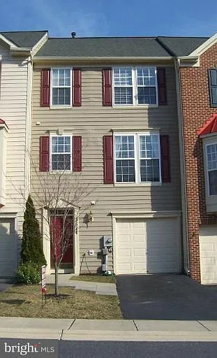 3 bed, 4.0 bath, 2168 sqft, $2,900 — Photo 1