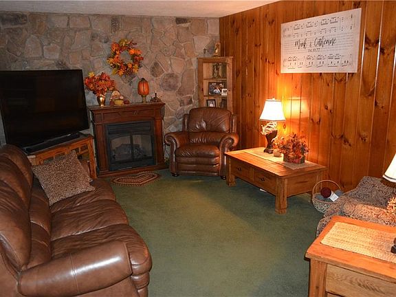5th image of 105 Camillus Park Dr