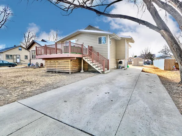1108 S High St, Aberdeen, SD 57401
