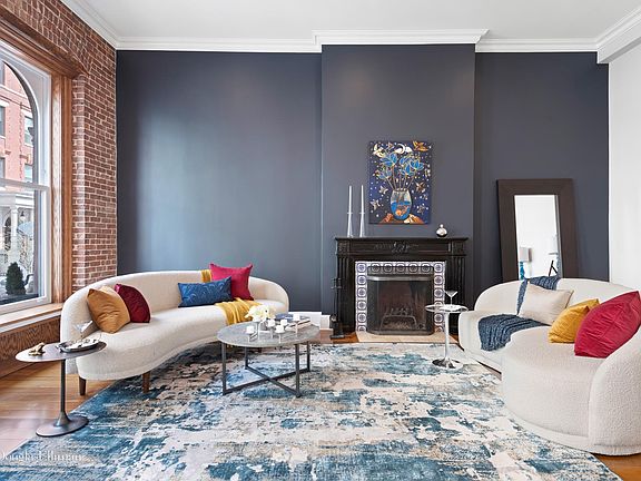 3rd image of 108 W 78th St APT 2