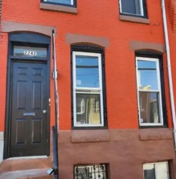 2242 Wharton St — Photo 2