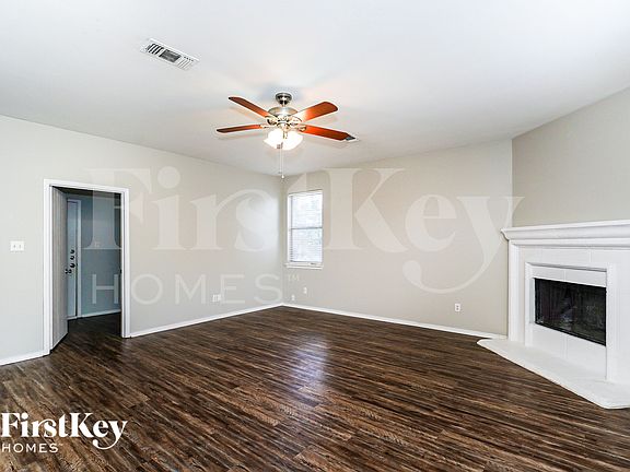 4th image of 962 Heather St