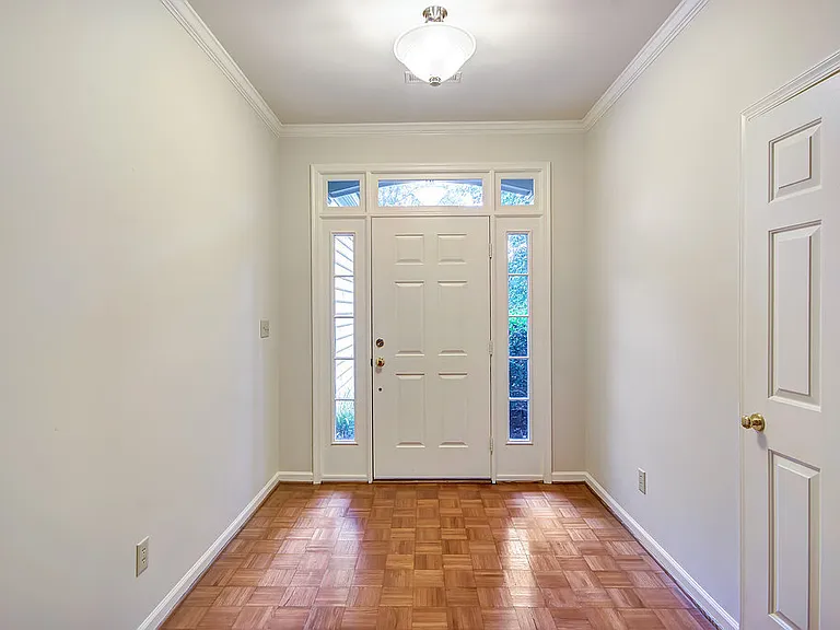 1497 Bremerton Ln — Photo 2