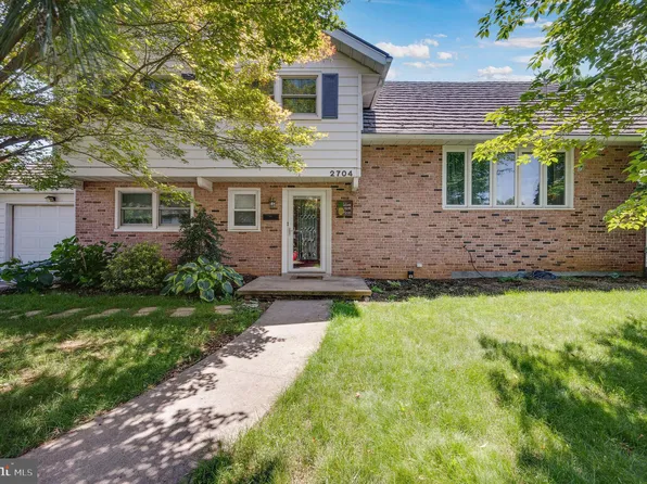 2704 Craig Ave, West Lawn, PA 19609