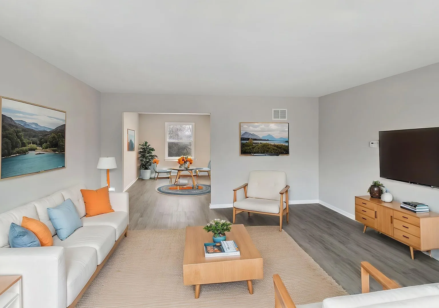 Fully Renovated 4 Bedroom Home in Homewood — Photo 2