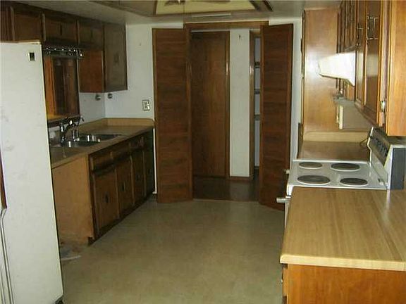 2nd image of 1669 Bob Smith Dr
