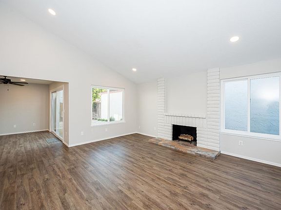 2nd image of 362 Ryegate Ct