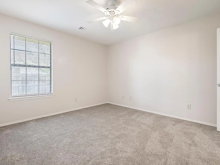 1939 N Caton Dr — Photo 14