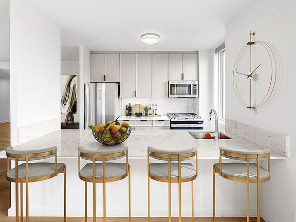 4th image of 401 E 80th St APT 21B