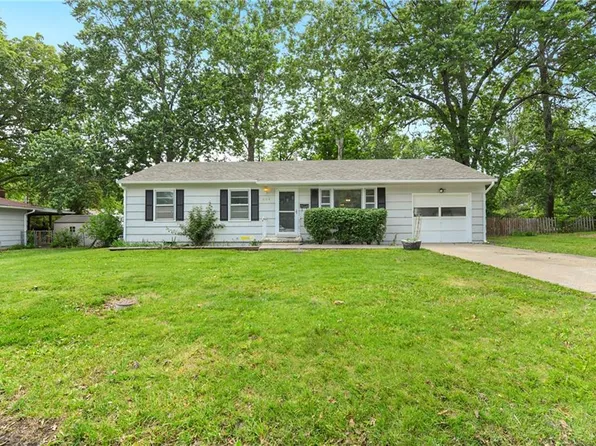 604 SE Browning Ave, Lees Summit, MO 64063