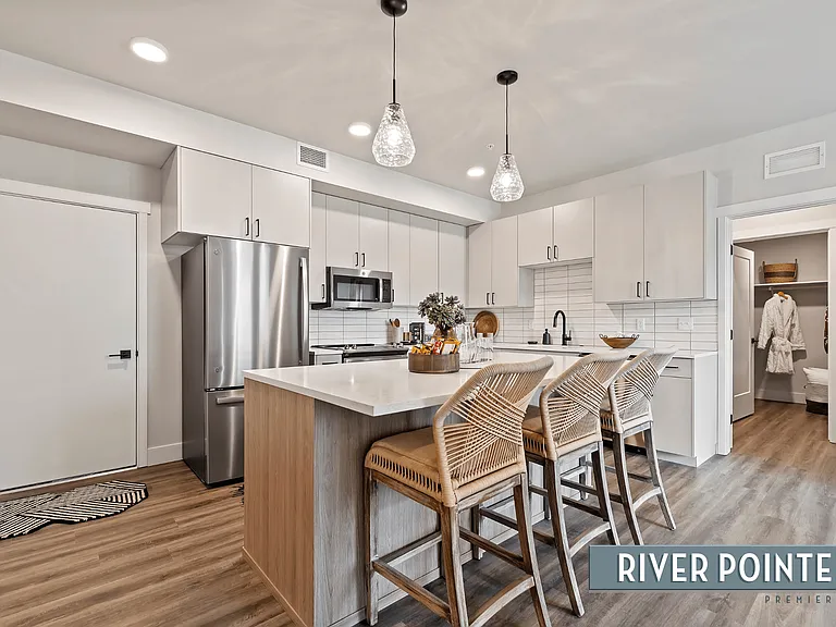River Pointe Apartments — Photo 7